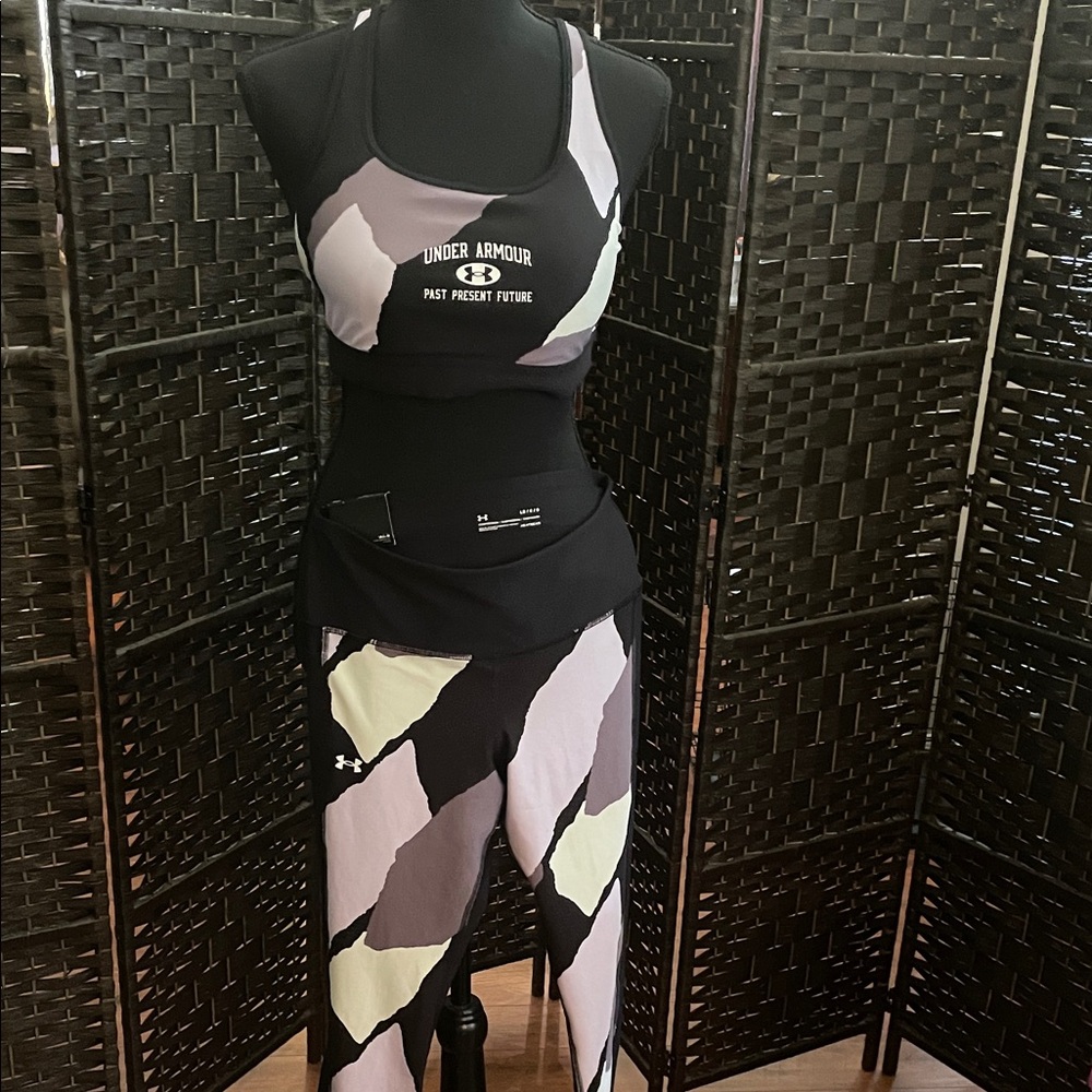 Under Armour Black & Lavender Sports Bra and Leggings Matching Set.-Never Worn